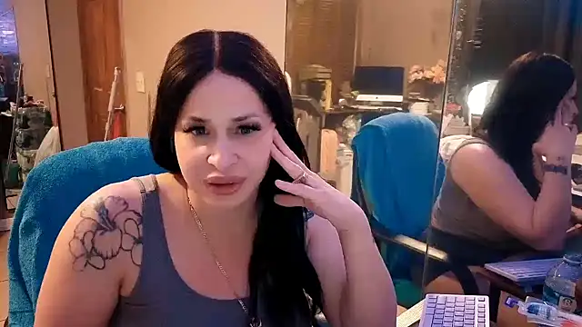 imisamoore69 online show from 03-06-26, 06:59