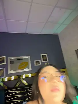 JustACutieXXX online show from 07-16-26, 10:27