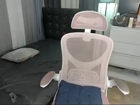 Seductive rein online show from 07-05-26, 10:39