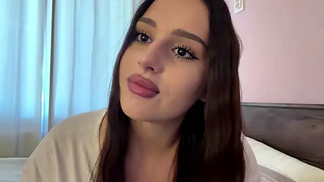Snapshot of Leylanda chatting on 07-05-26, 03:19 Leylanda online show from 07-05-26, 03:19