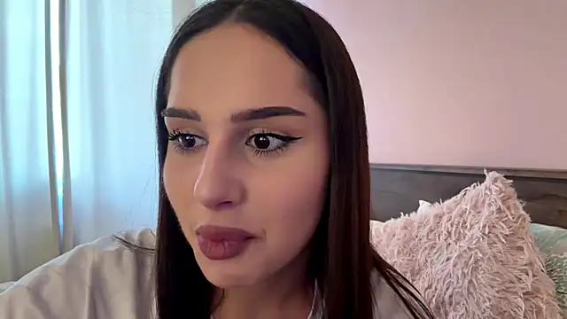 Snapshot of Leylanda chatting on 07-21-26, 03:14 Leylanda online show from 07-21-26, 03:14