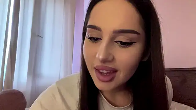 Snapshot of Leylanda chatting on 07-28-26, 04:05 Leylanda online show from 07-28-26, 04:05