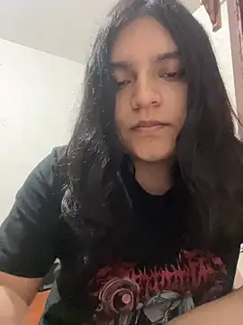 petitelatino online show from 07-17-26, 05:36
