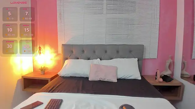 Snapshot of andres_hot9 chatting on 07-09-26, 02:04 andres hot9 online show from 07-09-26, 02:04