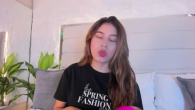 Alessia Blazee30 online show from 07-26-26, 11:28