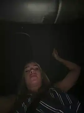 lunavelveett online show from 07-19-26, 01:53