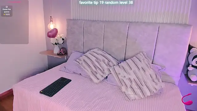  Megganrose  online show from 07-27-26, 07:43