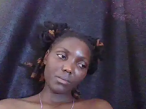 Black beautygirlll online show from 07-15-26, 12:32