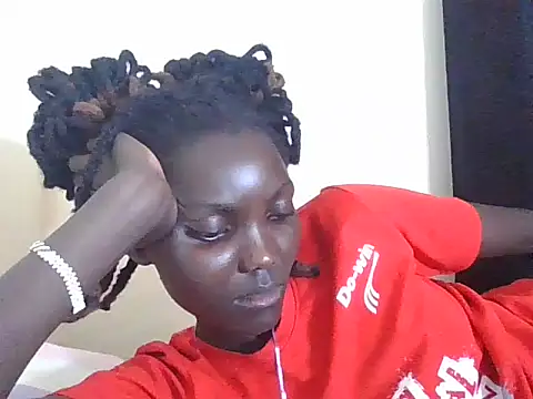 Black beautygirlll online show from 07-16-26, 12:38