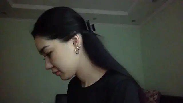 Snapshot of MintyMuse chatting on 07-11-26, 05:10 MintyMuse online show from 07-11-26, 05:10