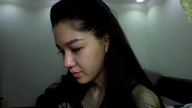 Snapshot of MintyMuse chatting on 07-23-26, 04:21 MintyMuse online show from 07-23-26, 04:21