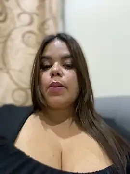 AliceStarshine online show from 02-15-25, 01:21