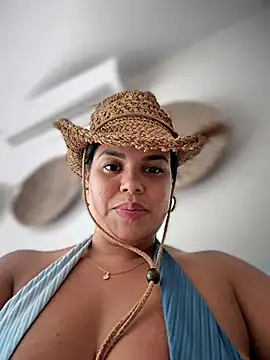 Snapshot of AliceStarshine chatting on 12-18-25, 07:31 AliceStarshine online show from 12-18-25, 07:31