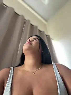 Snapshot of AliceStarshine chatting on 01-06-26, 05:16 AliceStarshine online show from 01-06-26, 05:16