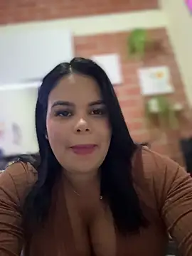 Snapshot of AliceStarshine chatting on 02-15-26, 02:30 AliceStarshine online show from 02-15-26, 02:30