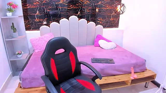 SweettDreamm online show from 07-11-26, 12:52