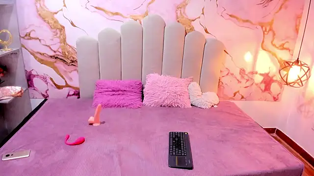 SweettDreamm online show from 07-27-26, 02:35