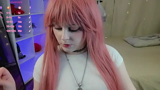 Blossom Anna online show from 07-13-26, 06:44