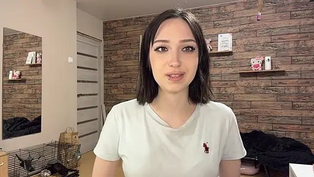 Snapshot of JanetteMussy chatting on 07-17-26, 07:19 JanetteMussy online show from 07-17-26, 07:19