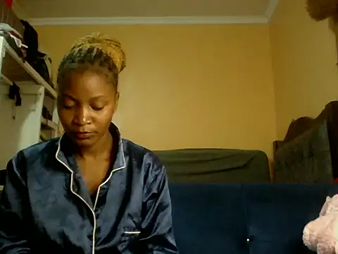Snapshot of sexybaddie27 chatting on 07-10-26, 03:25 sexybaddie27 online show from 07-10-26, 03:25