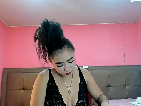 Snapshot of Naomi_Moon_ chatting on 07-29-26, 05:44 Naomi Moon online show from 07-29-26, 05:44