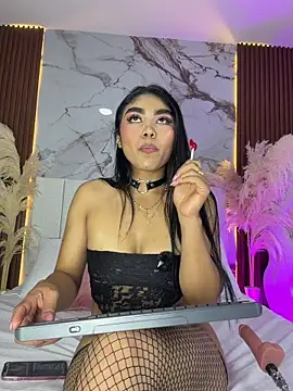 Roxana gomezz online show from 07-28-26, 05:47