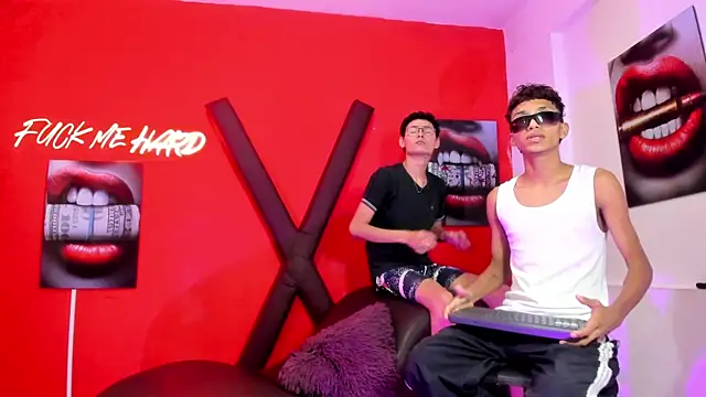 PRETTY LOVERS1 online show from 07-14-26, 01:19