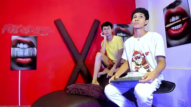 PRETTY LOVERS1 online show from 07-15-26, 01:11