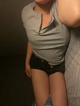 ly-laxxx online show from 07-10-26, 05:04