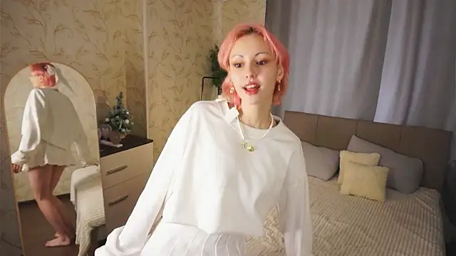 ErmelindaRottner online show from 07-13-26, 06:27