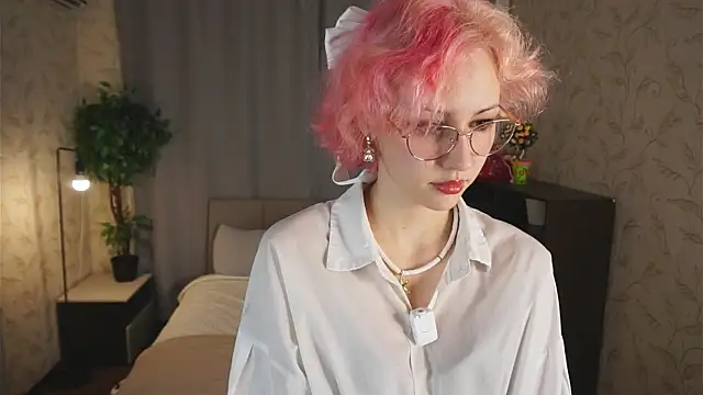 ErmelindaRottner online show from 07-26-26, 06:32