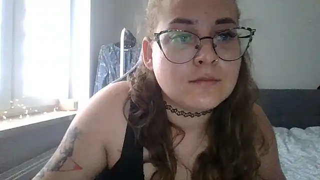 Snapshot of LucyTease chatting on 07-12-26, 10:17 LucyTease online show from 07-12-26, 10:17