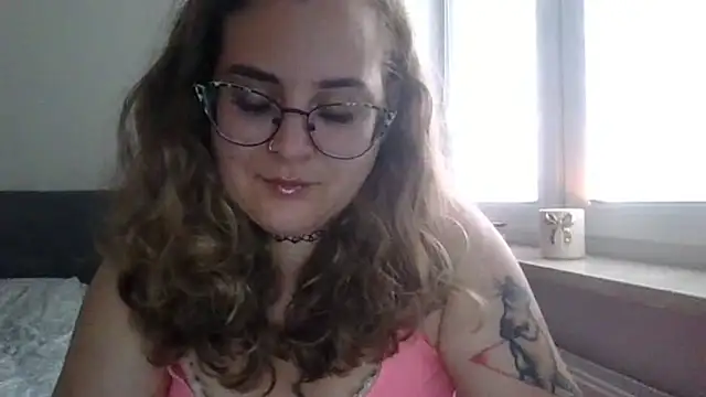 Snapshot of LucyTease chatting on 07-23-26, 09:29 LucyTease online show from 07-23-26, 09:29