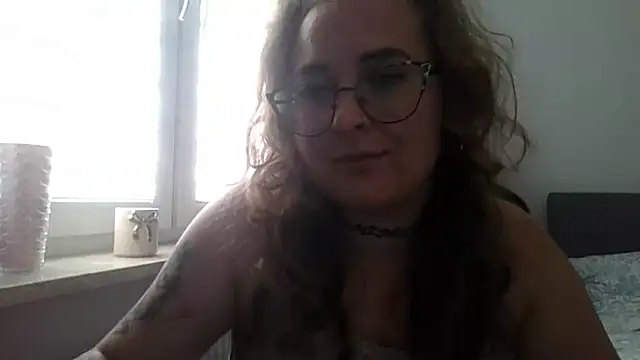 Snapshot of LucyTease chatting on 07-27-26, 04:14 LucyTease online show from 07-27-26, 04:14