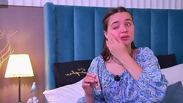 JulietteHembers online show from 07-16-26, 02:28