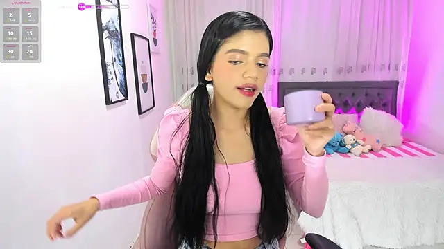 Mia  rouse 18 online show from 07-29-26, 12:47