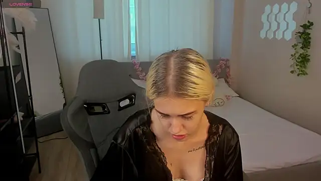 ChloexBarbie online show from 07-28-26, 07:15