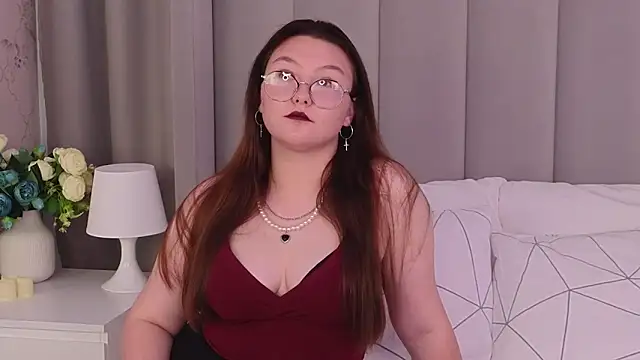 SophiaaBelle online show from 07-13-26, 05:54