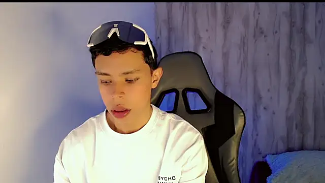 JeifMoon  online show from 07-15-26, 12:43