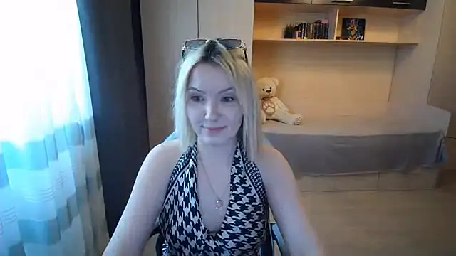 ElsyGven online show from 07-10-26, 01:03