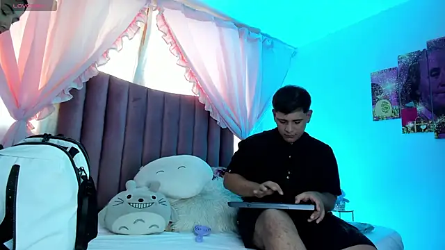 Shannel01 online show from 07-15-26, 08:14