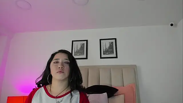 CatalinaSaanz  online show from 07-23-26, 07:01