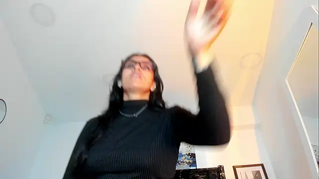 ZarayFeet  online show from 07-16-26, 06:47