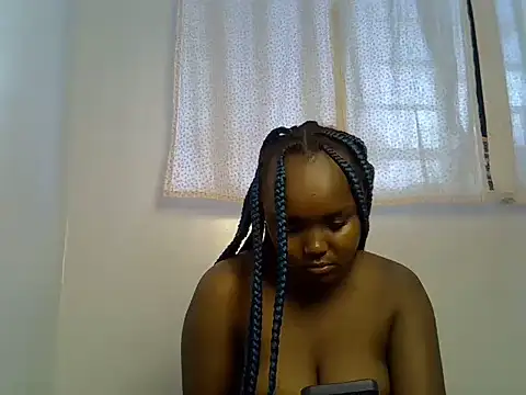 Snapshot of Chelsey_18 chatting on 07-29-26, 12:36 Chelsey 18 online show from 07-29-26, 12:36