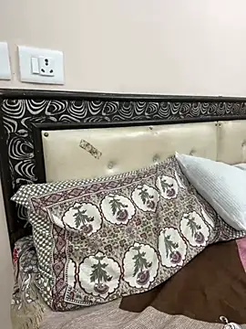 yourjasline online show from 07-18-26, 10:24