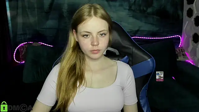MissMolly08 online show from 07-16-26, 12:22