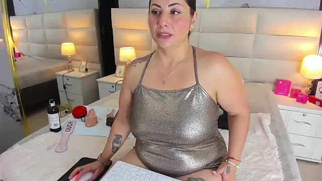 Angele-roux- online show from 07-22-26, 01:41