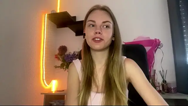 SunnyStrike online show from 07-18-26, 08:40