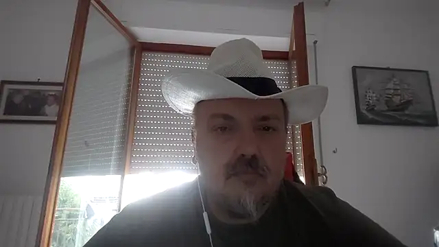 Theitalianpapi online show from 07-14-26, 05:34