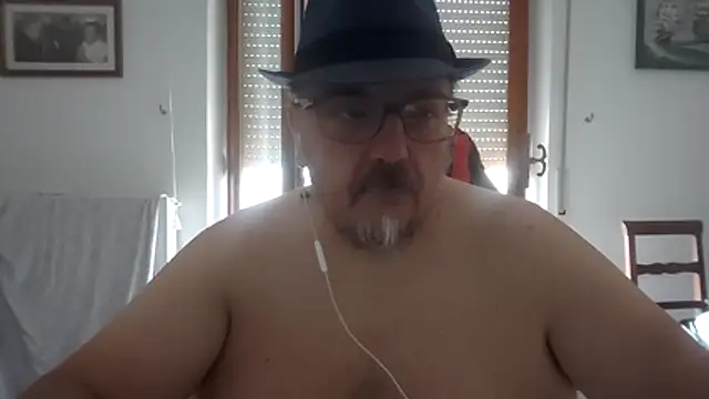 Theitalianpapi online show from 07-27-26, 08:21